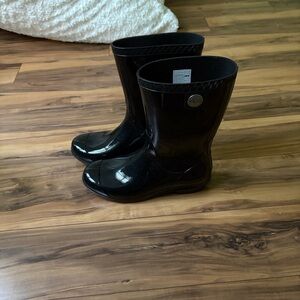 Women’s Black Ugg Rain Boots Size 8 Used